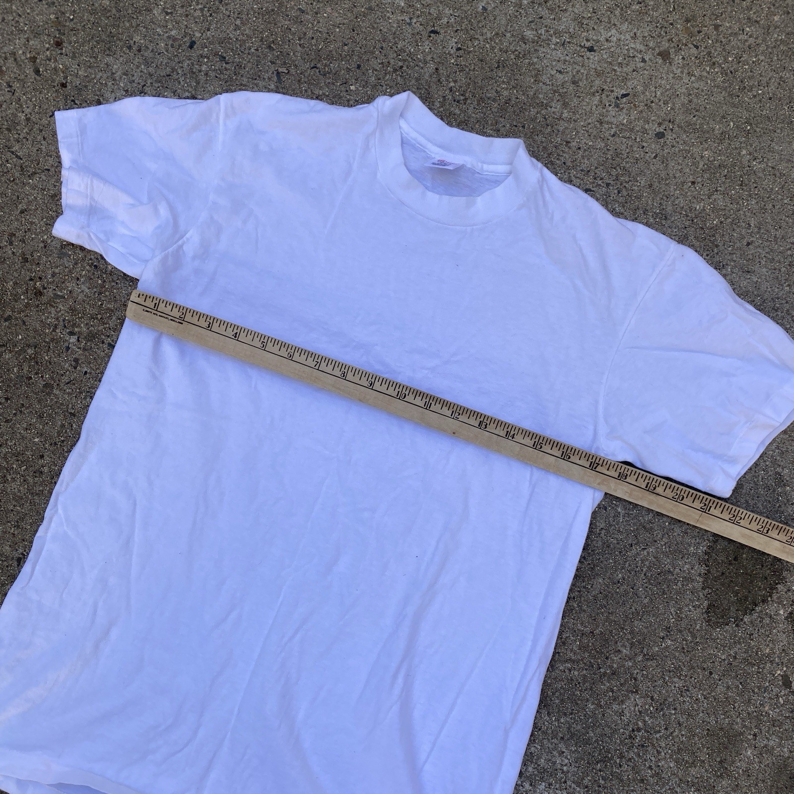 Vintage 90s Hanes Classics Plain White Tee Shirt Medium Single Stitch Blank