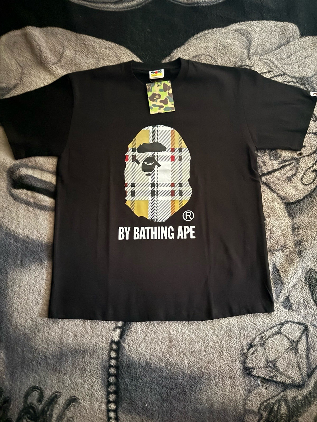 Bape Men’s Short Sleeve T-Shirt Graphic Print Size L