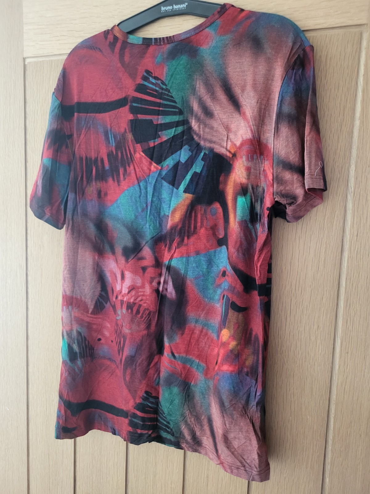 Bruno Banani Mystery Shadow Colourful Graphic T-Shirt / Top – Size Medium – NWT
