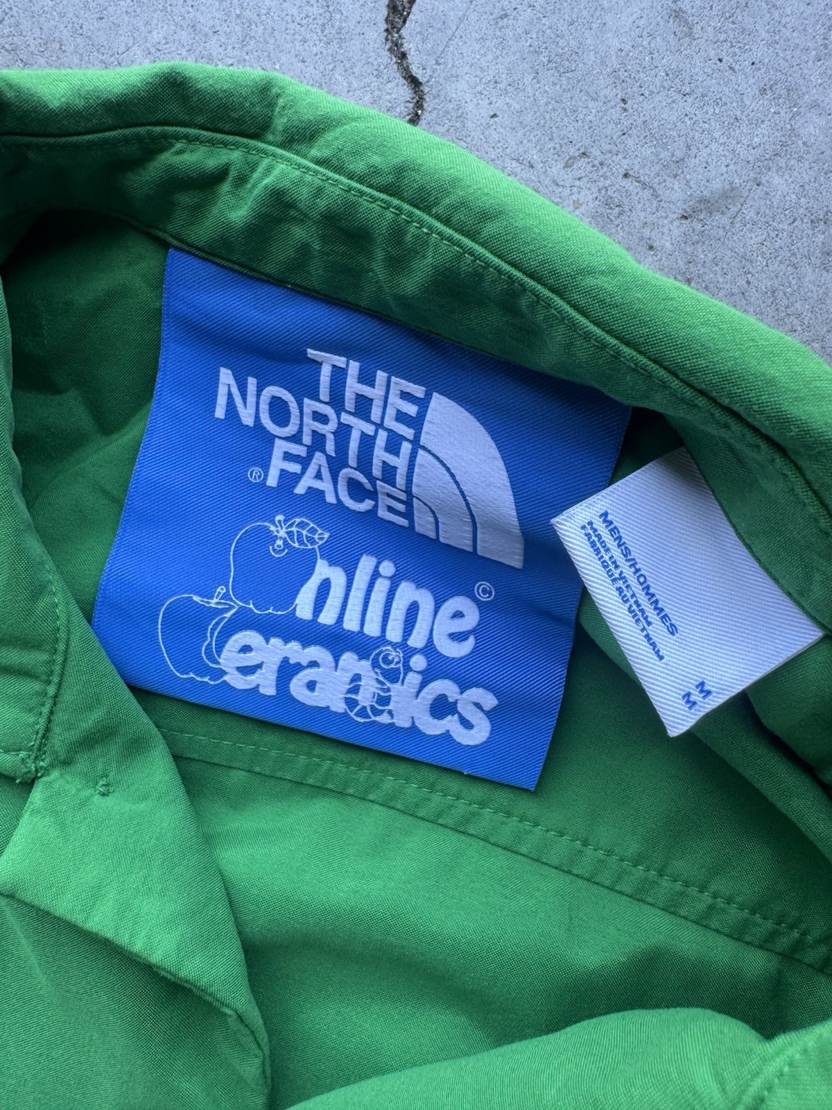 Online Ceramics x The North Face Short Sleeve Shirt sz Medium Arden Green