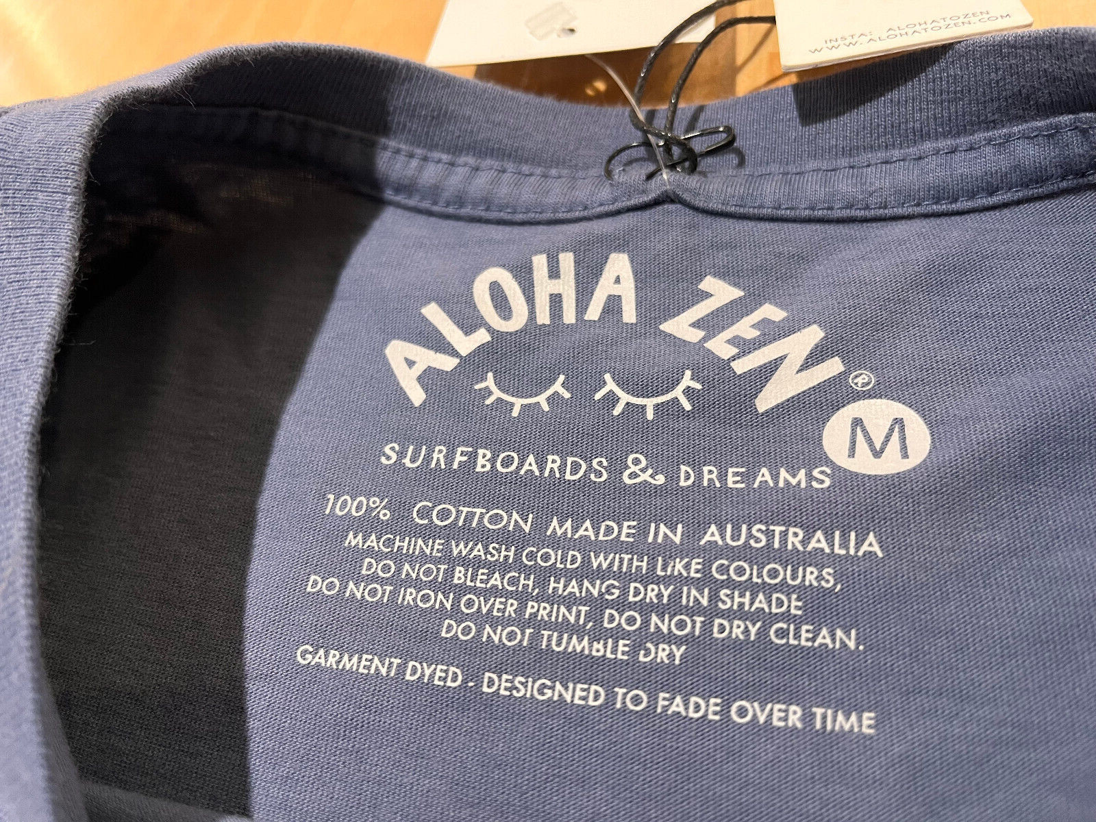 ALOHA ZEN Rainbow Slide Graphics BLUE Tshirt – Men’s Size M – NEW