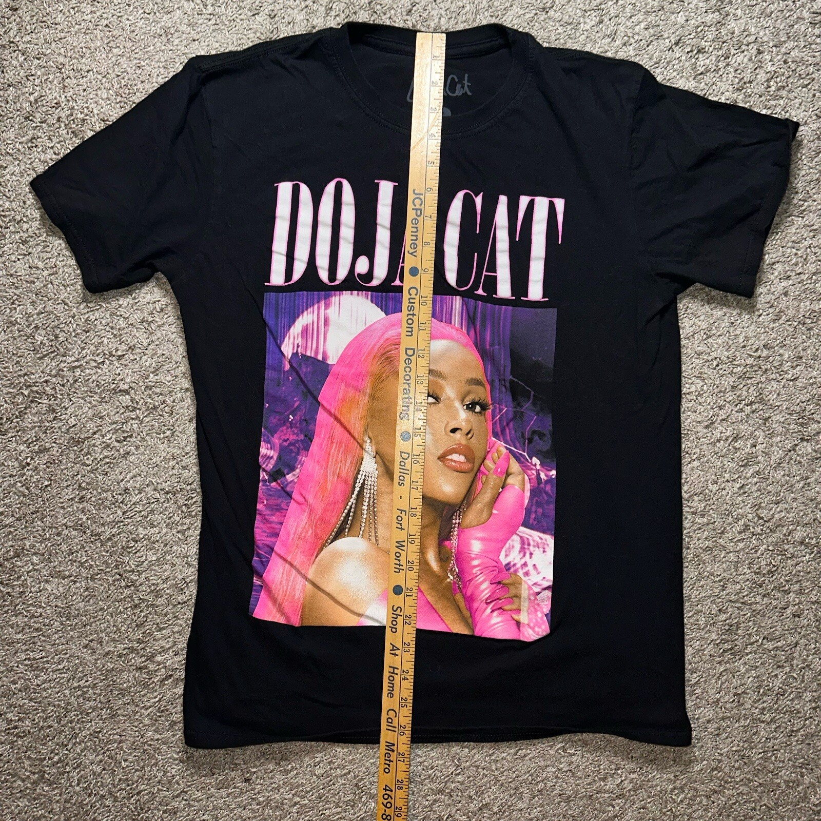 Doja Cat Large T-Shirt Black Short Sleeve Graphic Tee Pink Hair Band Tee