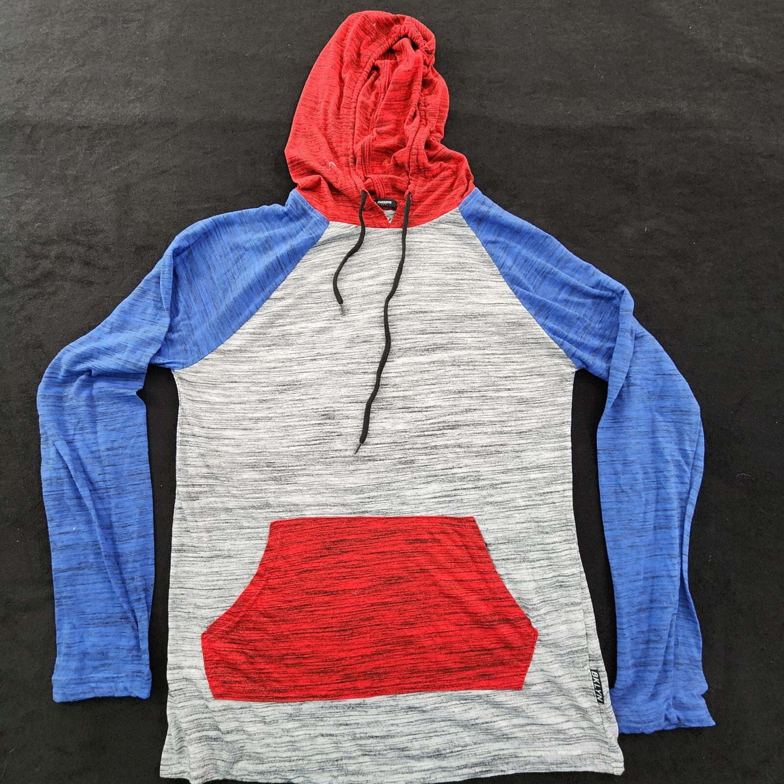 Brooklyn Cloth Gray Red Blue Long Sleeve Hooded T-Shirt Men’s S