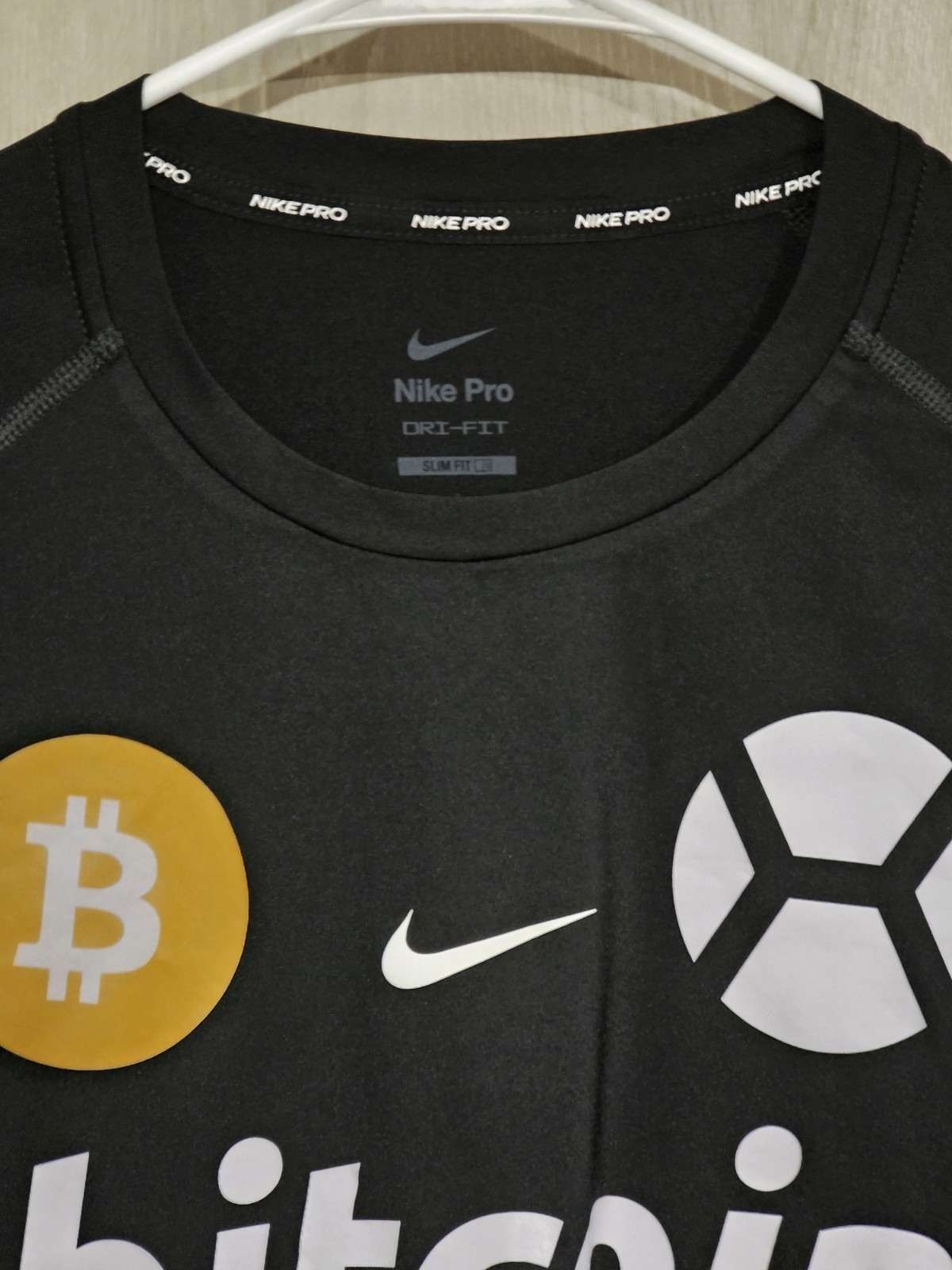 NIKE PRO Bitcoin Performance Shirt Men’s L Black Long Sleeve Polyester & Spandex