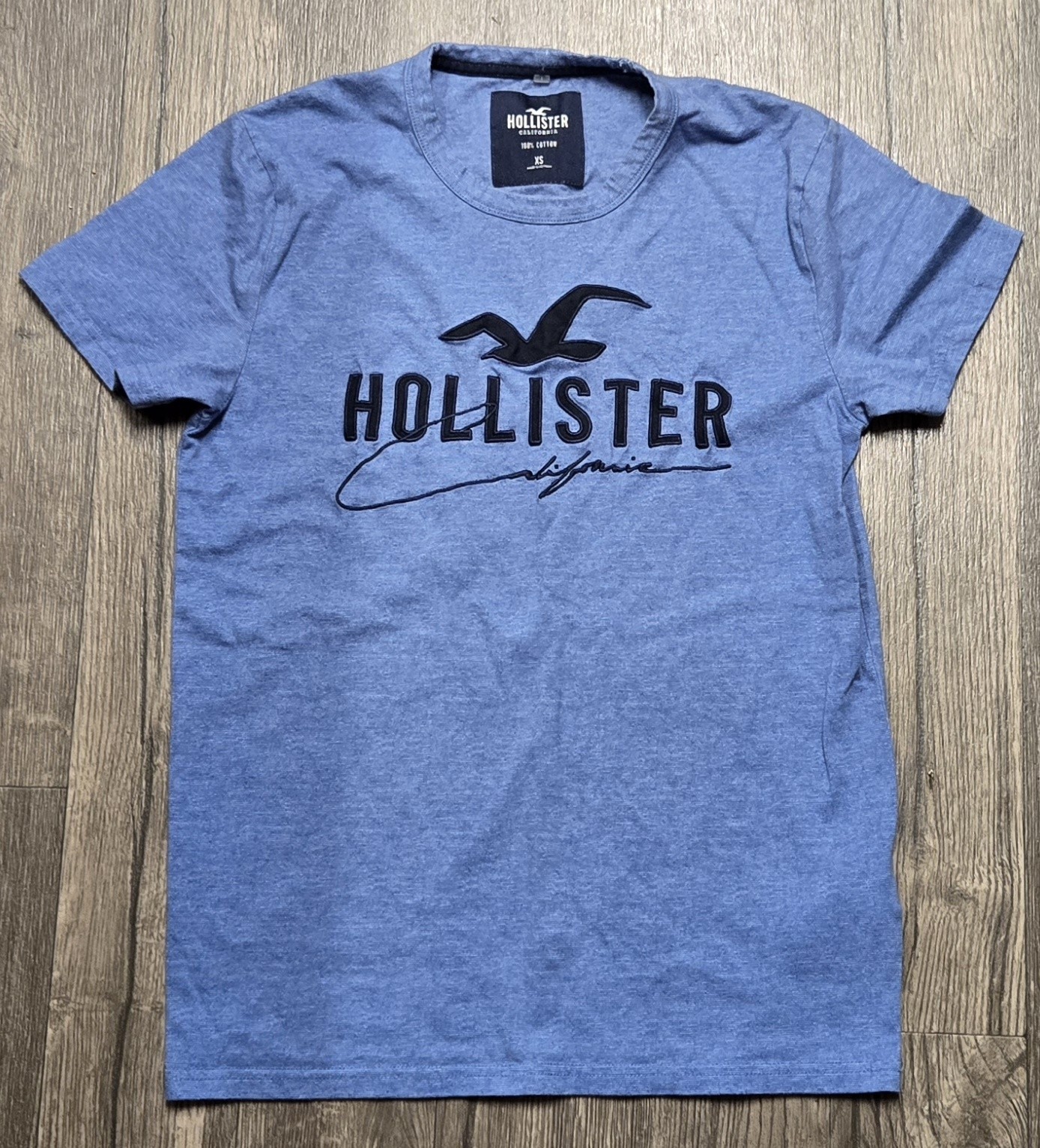 Hollister Men’s Graphic Short Sleeve Tee Blue Size XS Embroidered