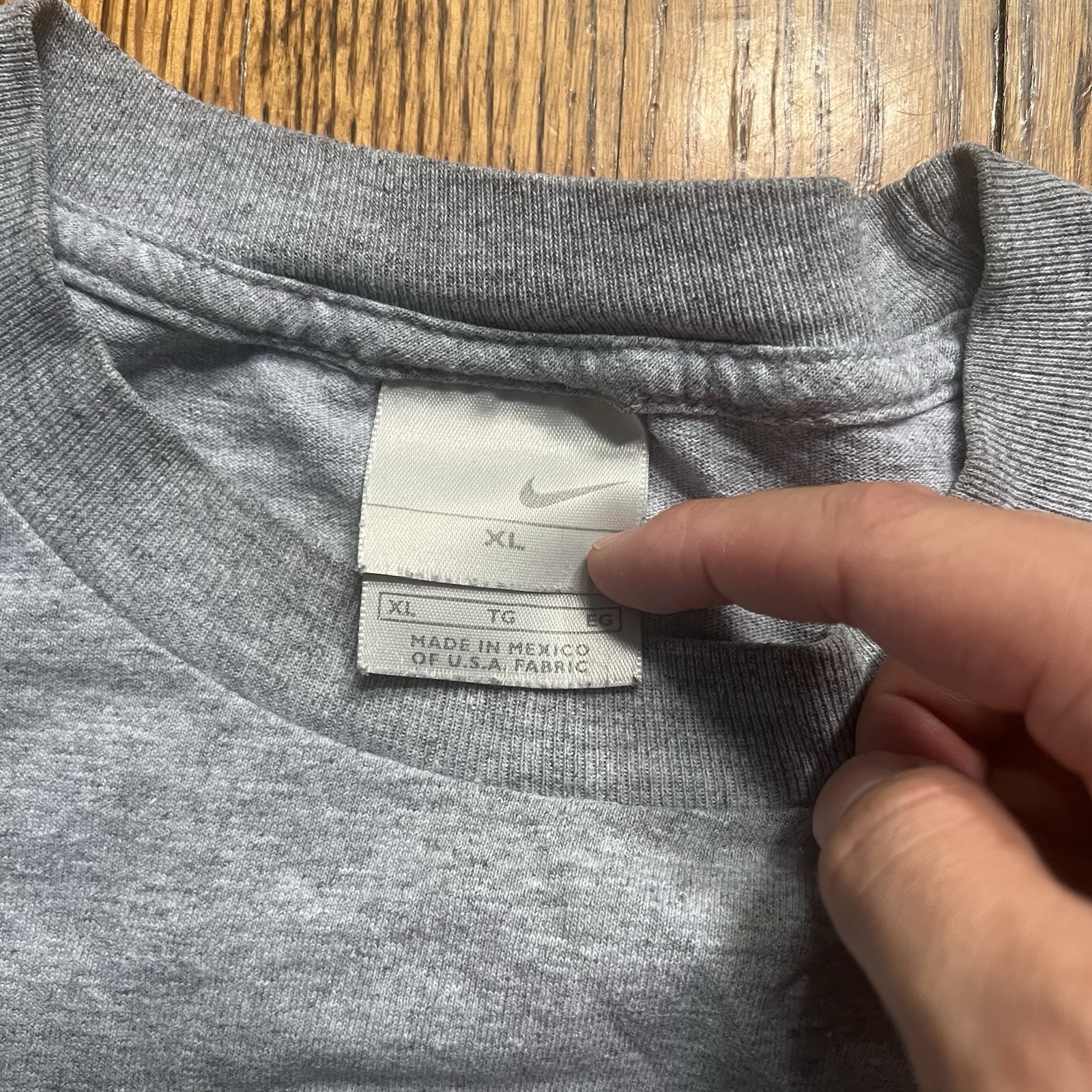 Nike Men’s Gray Solid Logo Crew Neck Short Sleeve Cotton Knit T-Shirt Size XL