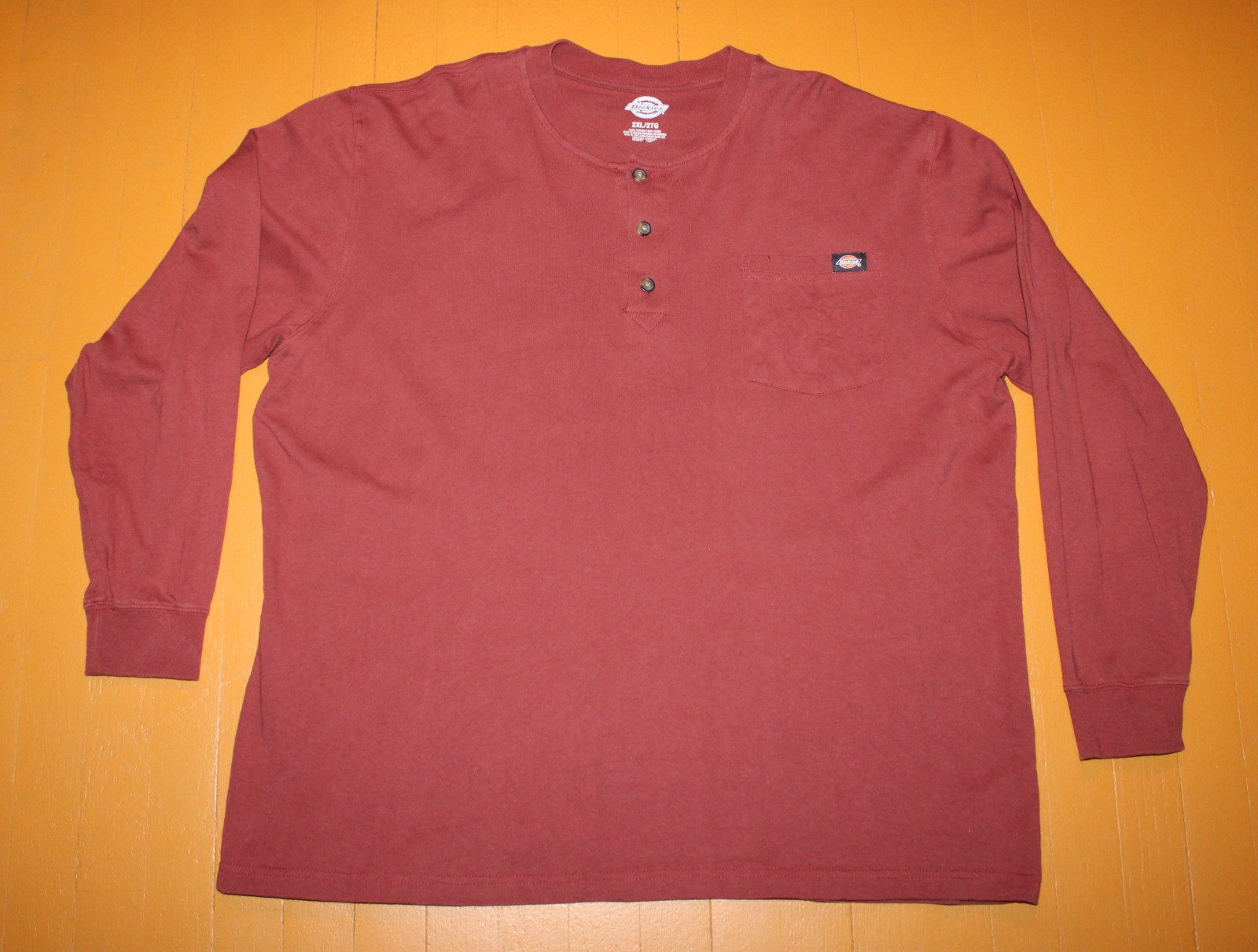 Mens Dickies 2 XL 100% Cotton Burgundy Henley T Shirt Long Sleeve With Pocket
