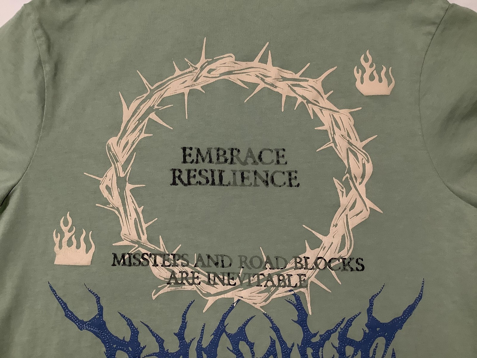 Tenaciti Studios Shirt Mens Small Green Embrace Resilience Crown Graphic Tee