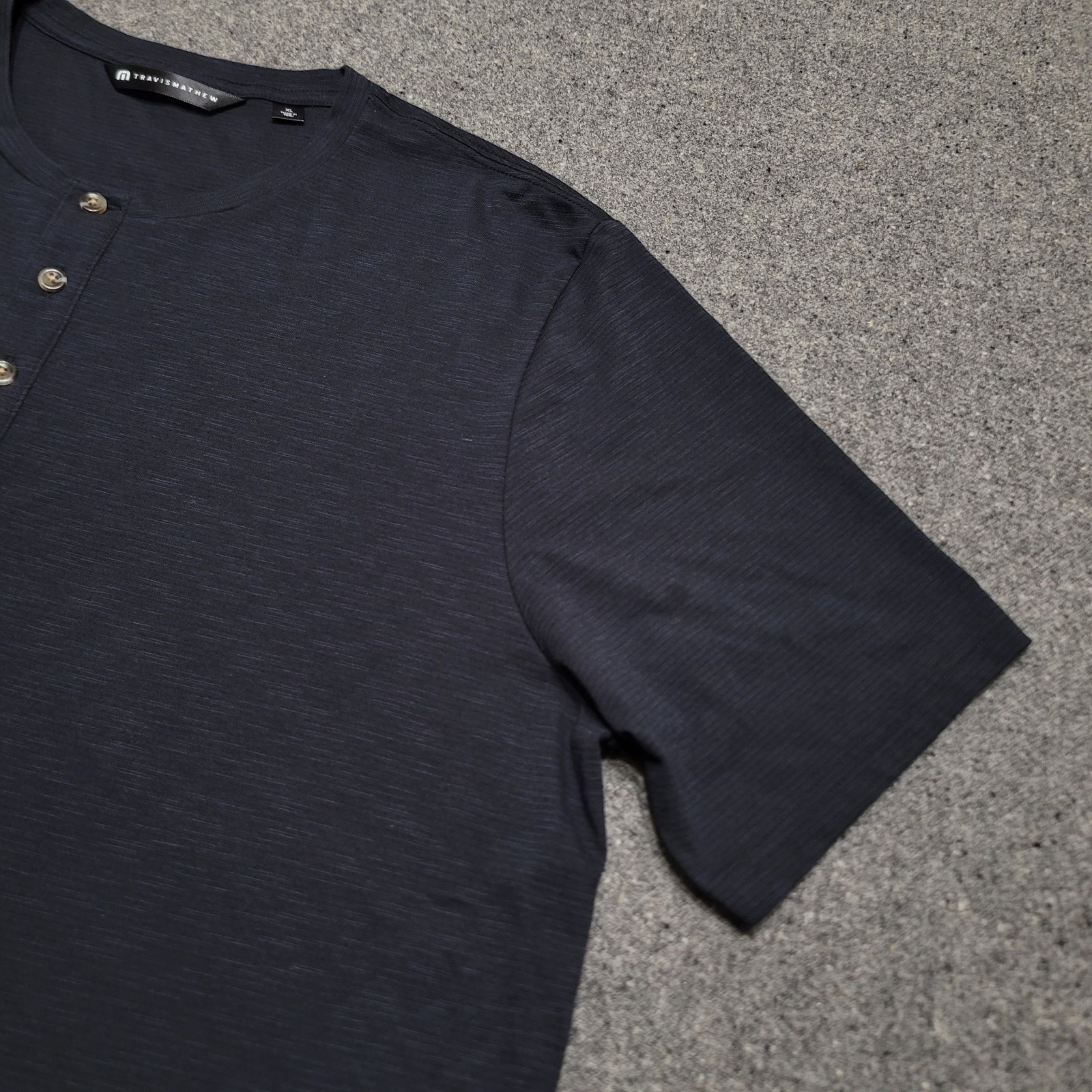Travis Mathew Shirt Mens Extra Large Heather Black All Adrift Henley Soft Casual