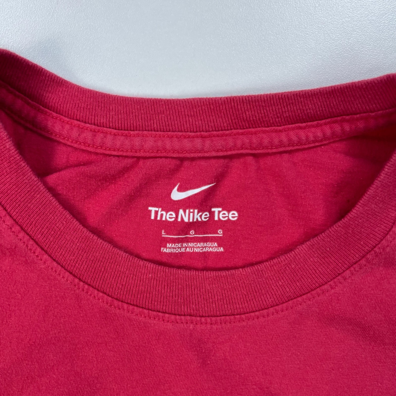 Nike Logo Shirt Mens Large Red Crew Neck Logo Casual Sports Swoosh