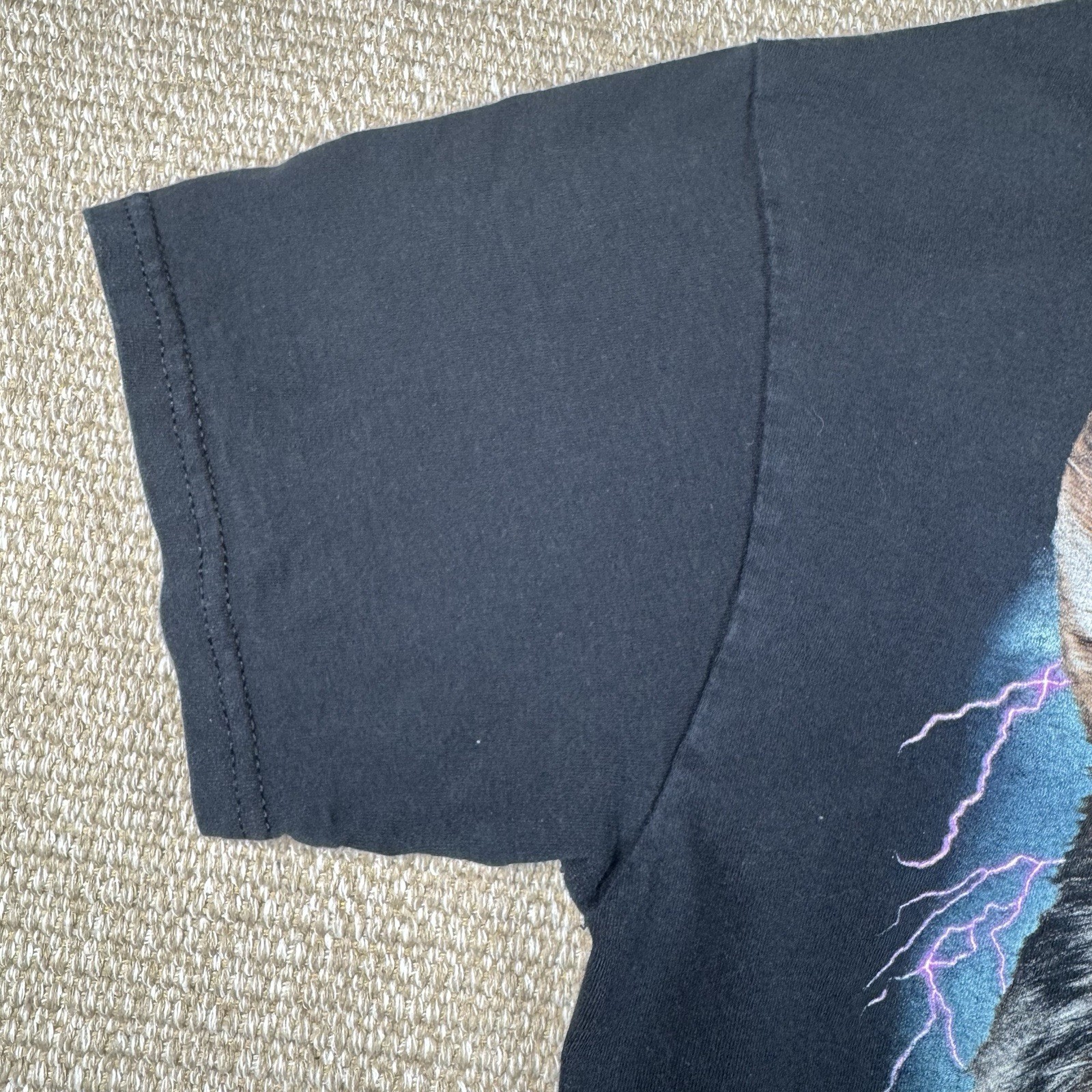 Vintage Wolf Lightning Graphic Tee Fruit Of The Loom Heavy HD USA Small