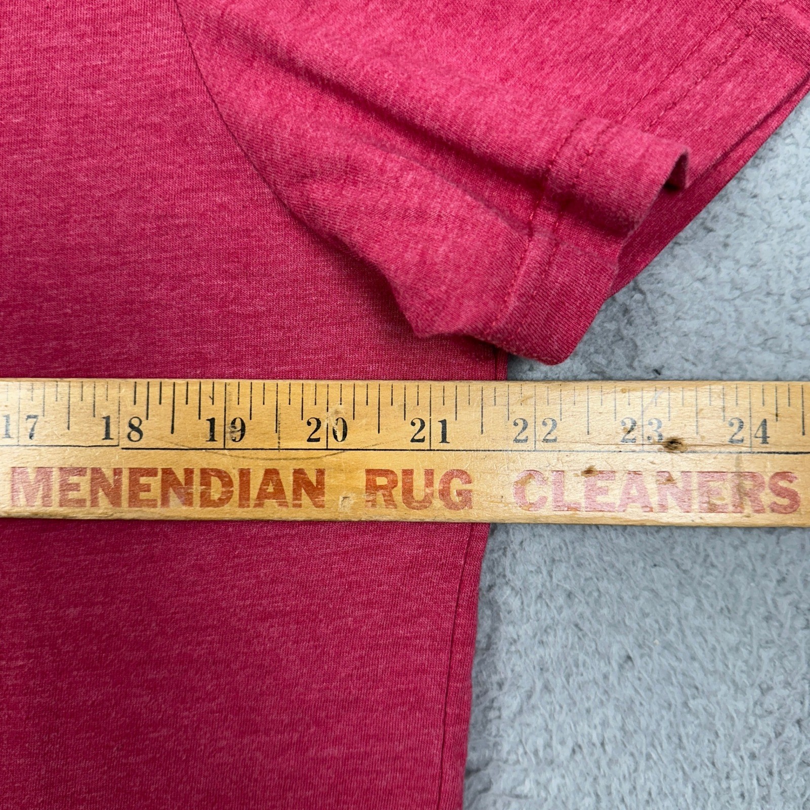 Guess Jeans Mens Large T-Shirt Graphic Tee Red Short Sleeve Crewneck Casual EUC