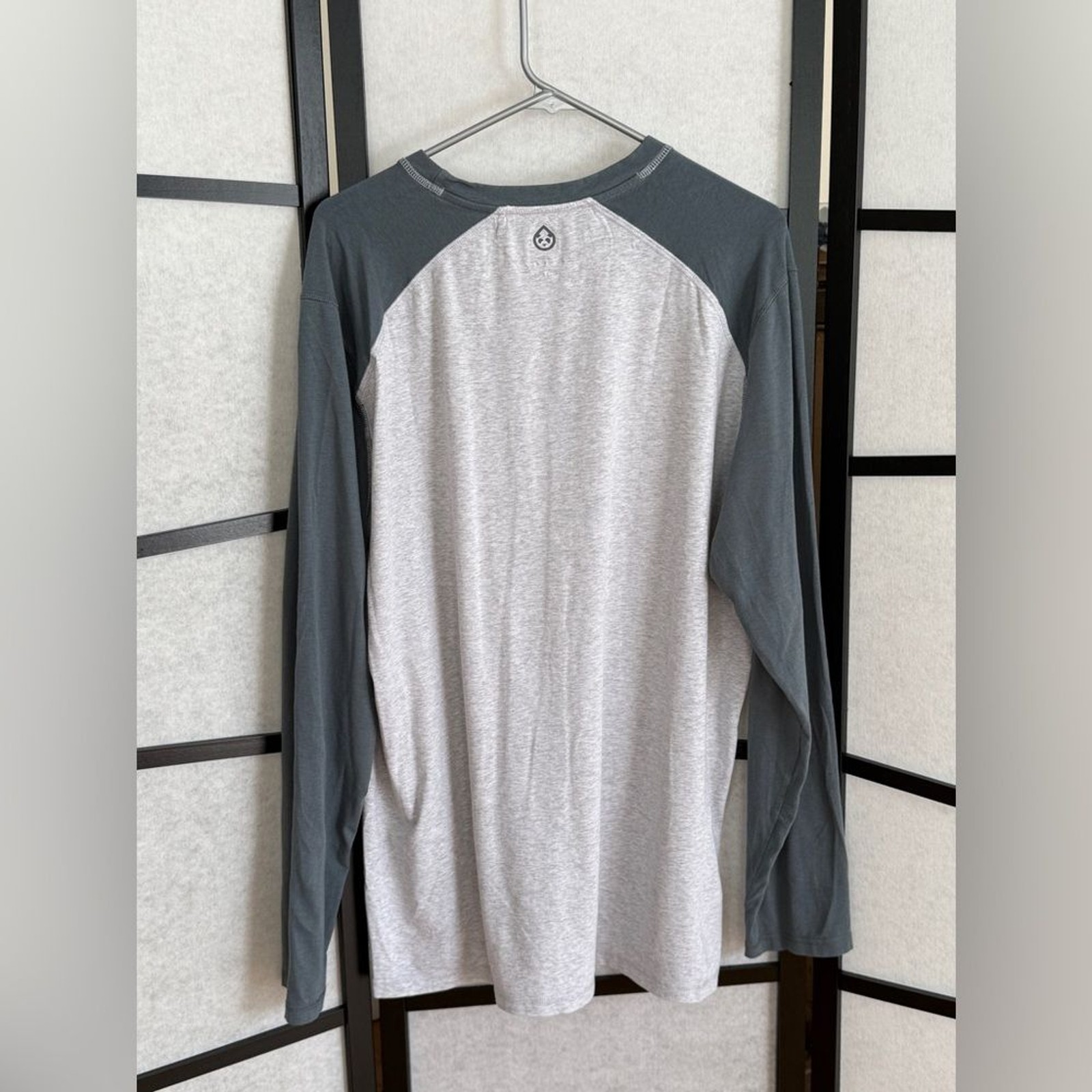 tasc Performance raglan t-shirt. Gray ~ Bamboo Cotton Blend ~ SUPER soft.