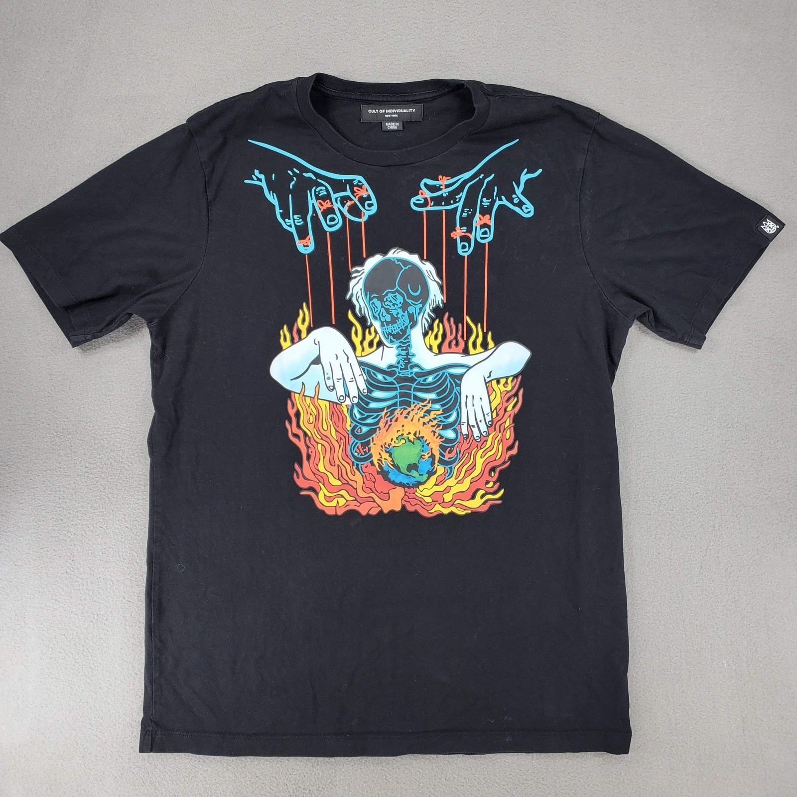 Cult of Individuality Graphic T-Shirt Mens M Black Puppet Skeleton Earth Fire