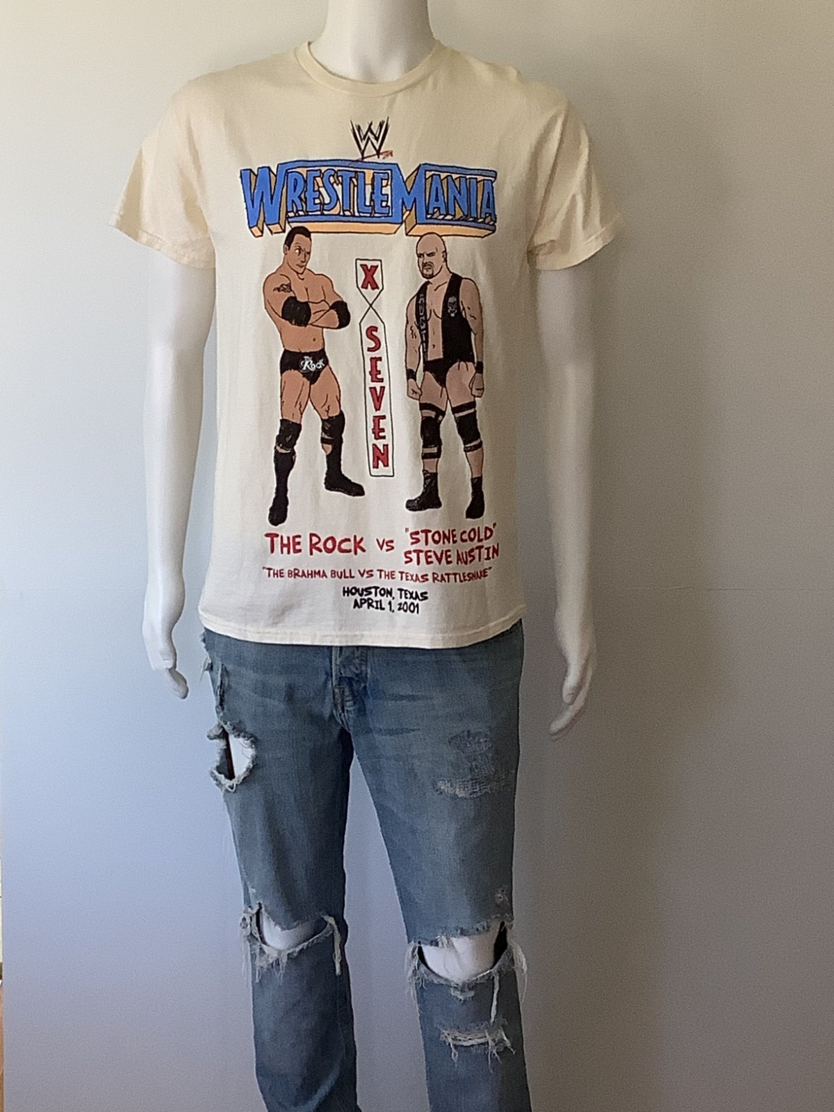 NEW RIPPLE JUNCTION Men’s The Rock vs Stone Cold Wrestlemania Tee Shirt (Size M)