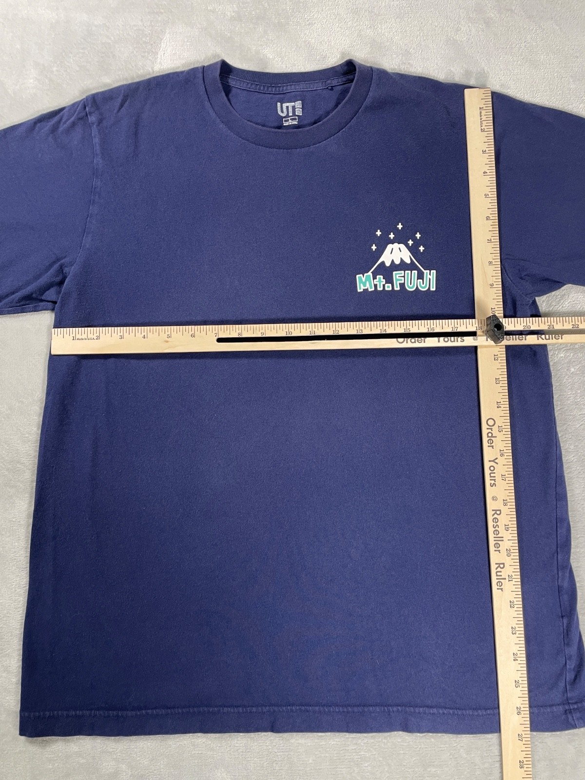 Uniqlo UT T-Shirt Mens L Navy Mt. Fuji Graphic Tee Japan Style Cotton