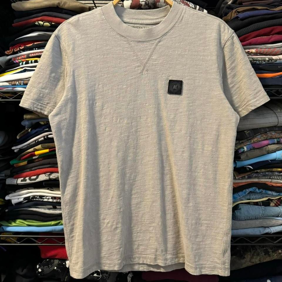 American Eagle Tshirt Men Small Casual Minimal Normcore Standard Fit Y2K Style
