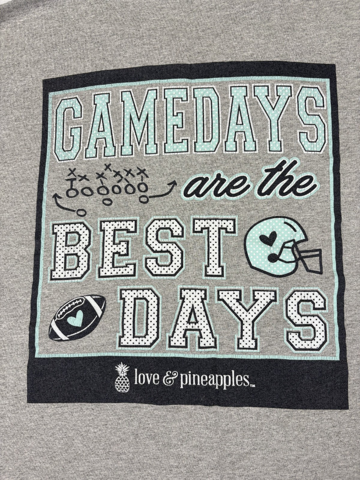 VINTAGE LOVE & PINEAPPLES T SHIRT L LARGE GREY GAMEDAYS FOOTBALL CLASSIC SPORTS