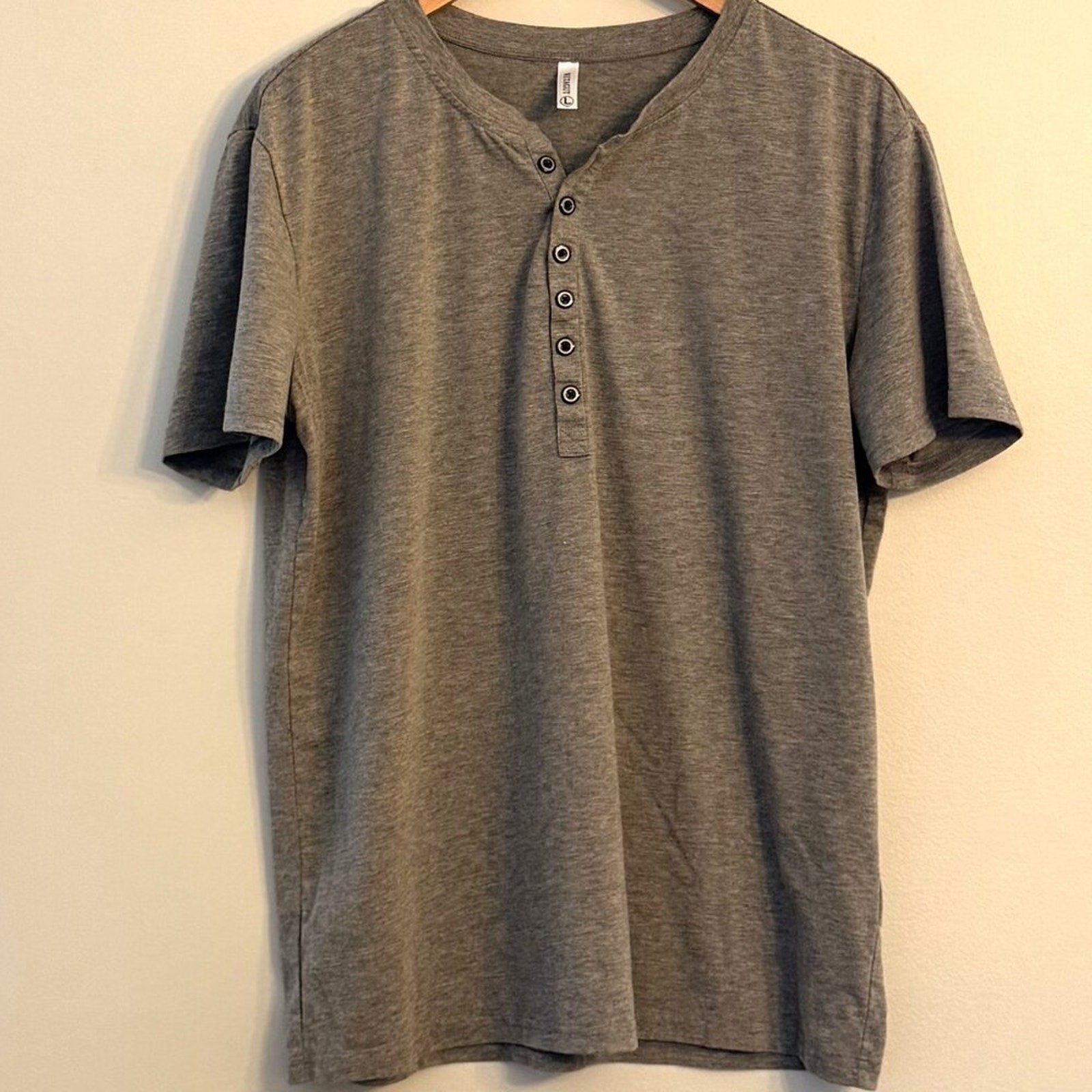 Men’s Grey Button Up Short Sleeve Shirt
