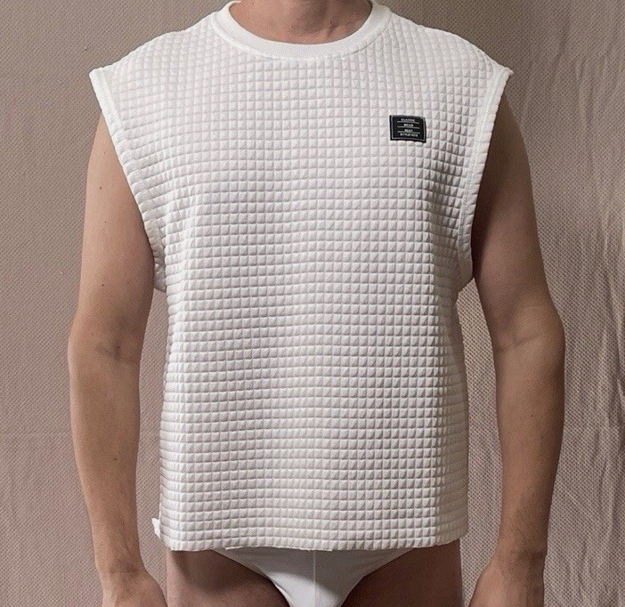 Men’s White Size L Quilted Textured Cut Off Crop Crewneck Sleeveless Muscle Tee