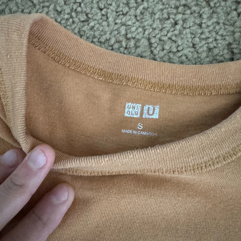 Uniqlo Crew Neck T-Shirt Orange Size S