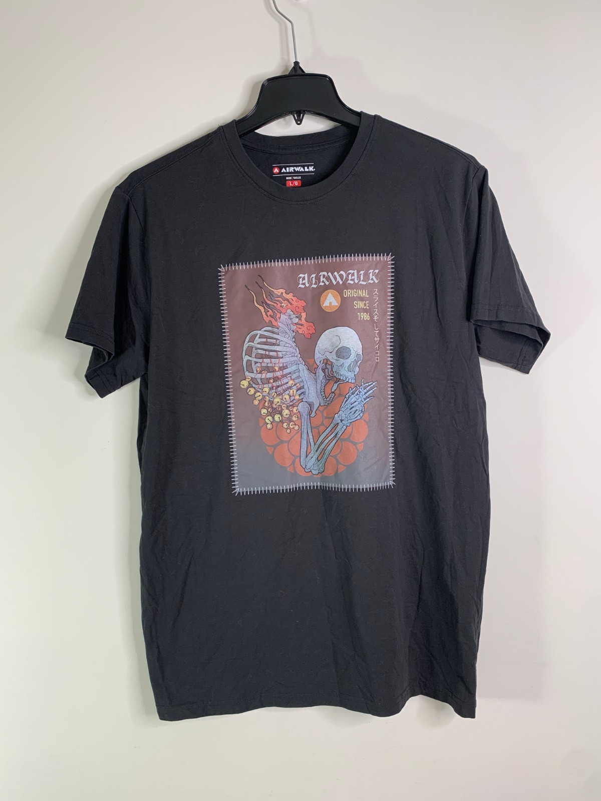 Airwalk Skeleton Black Athletic Slim Fit Graphic T-Shirt Mens L