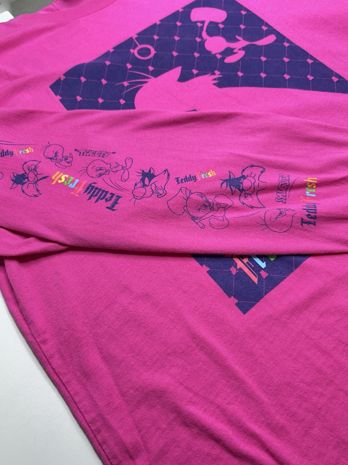 Teddy Fresh X Looney Tunes Pink Shirt Size Large Sylvester Tweety Streetwear