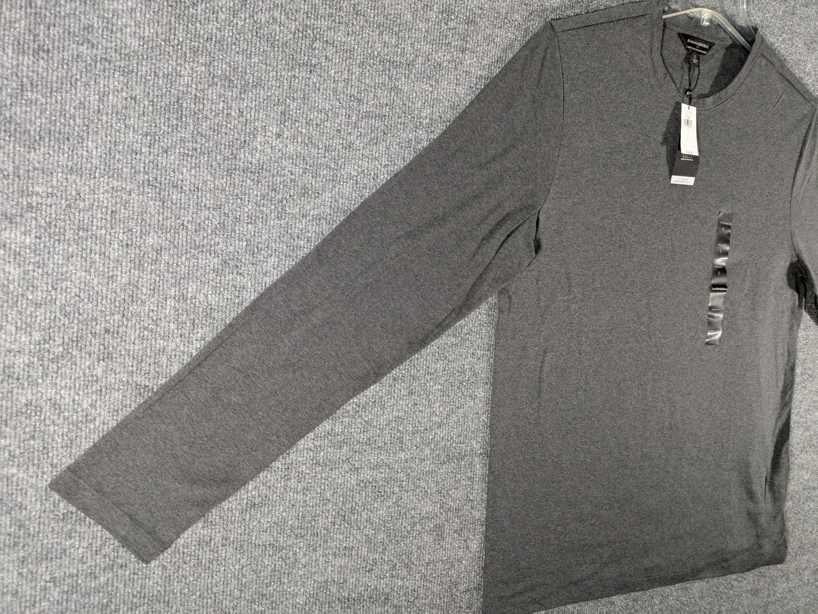 Banana Republic Men’s Large Luxe Touch Performance Tee Long Sleeve Charcoal NWT