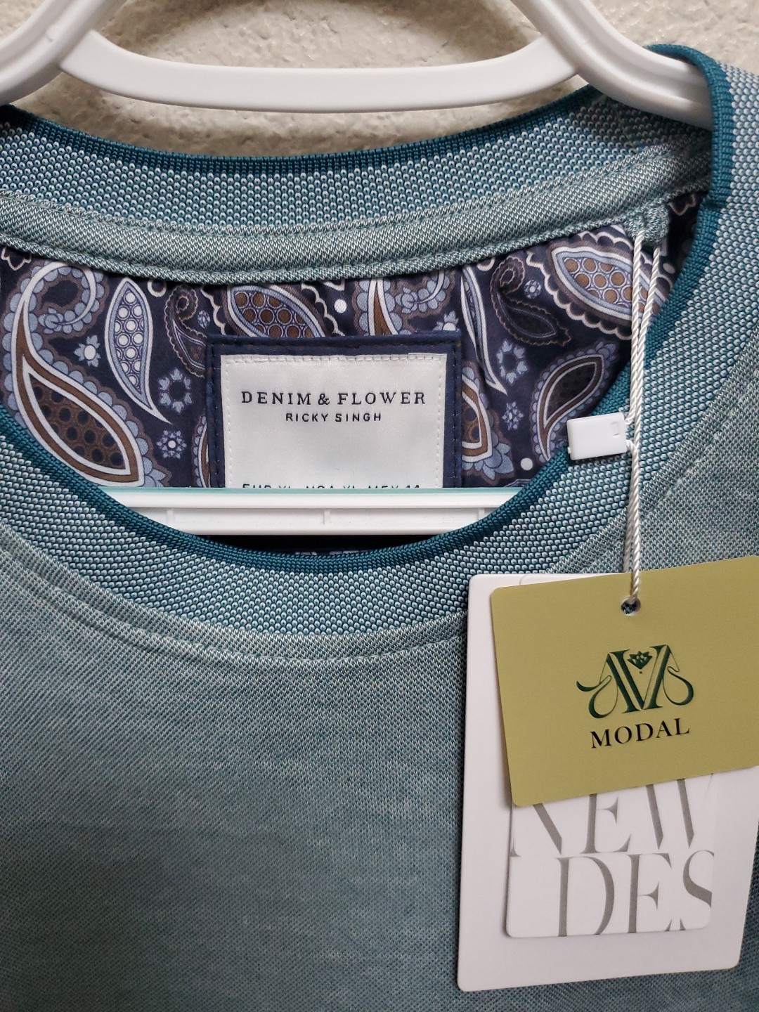 Denim & Flower Men’s XL T-Shirt Crew Neck Short Sleeve Easy Care NWT