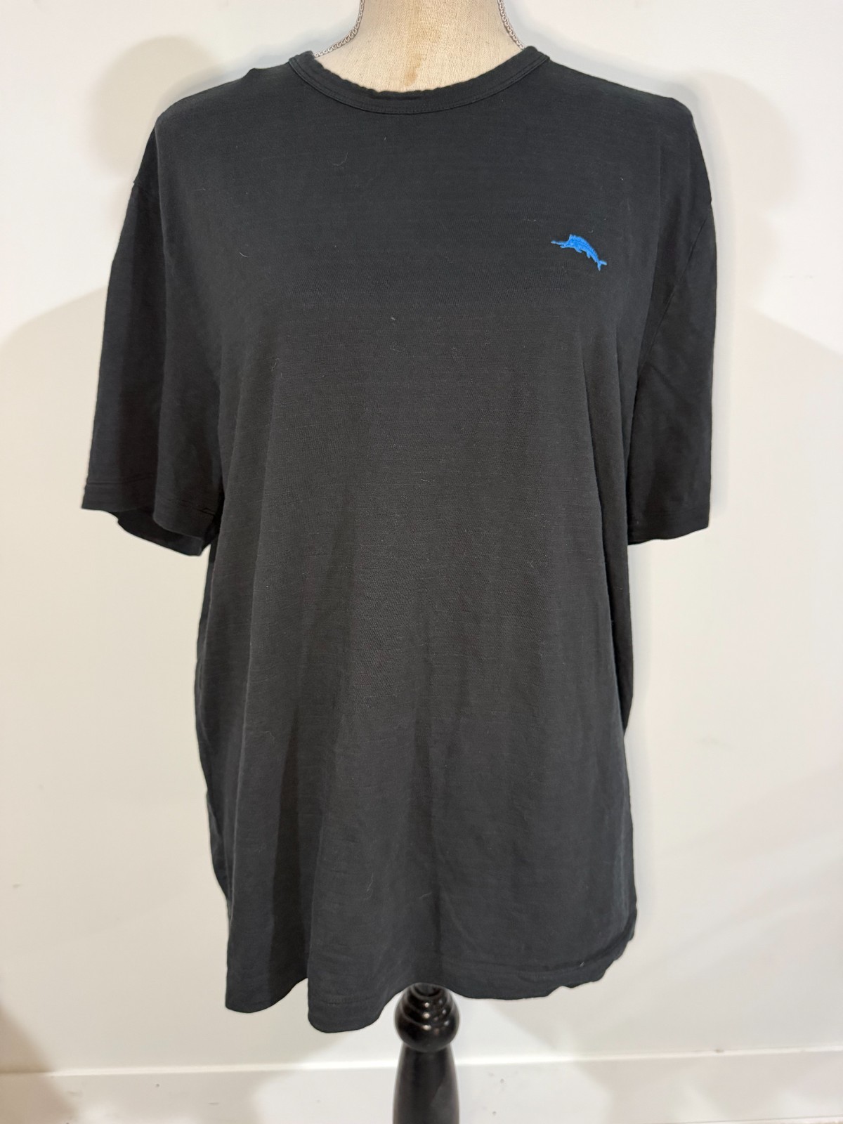 EUC Men’s Black Tommy Bahama Size Large T-Shirt