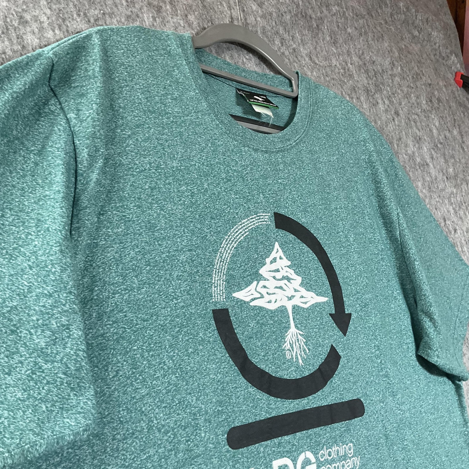 LRG Clothing Company Shirt Mens Large Green Tree Logo Graphic Tee T Shirt Urban