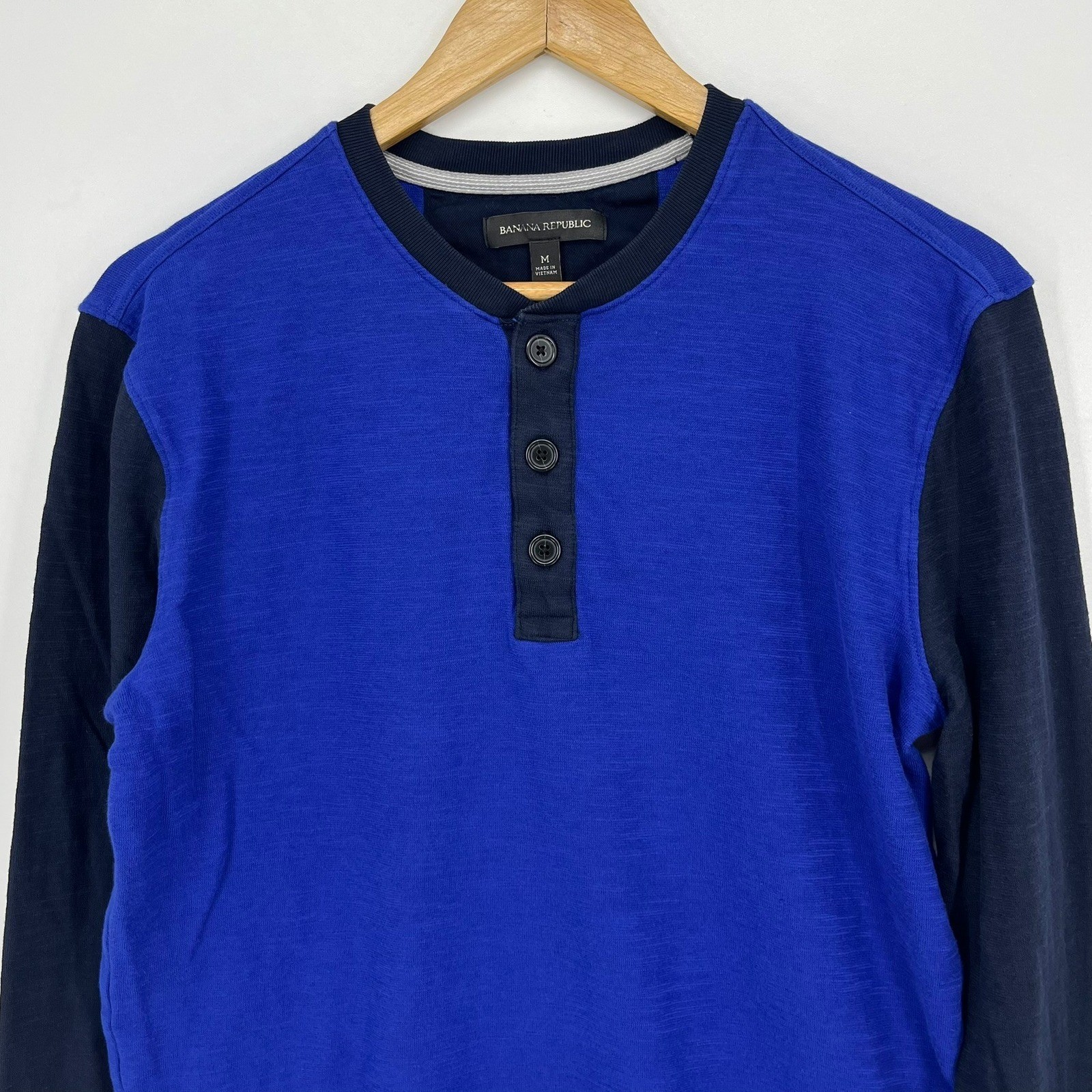 Banana Republic Mens Henley Shirt Colorblock Blue Navy Long Sleeve Cotton Size M