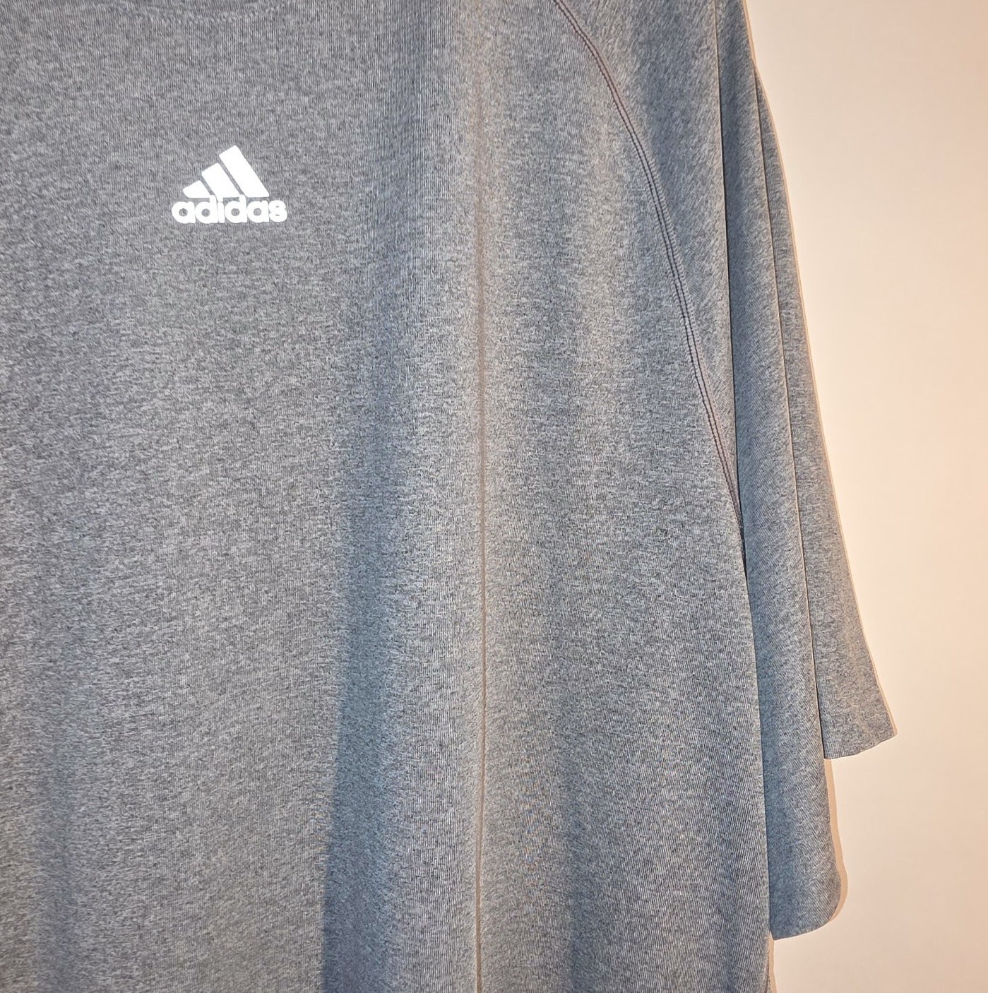 NWOTS ADIDAS Gray Climate Tee Shirt Crew Neck Gym Athletic Dri-Fit Size 2XL