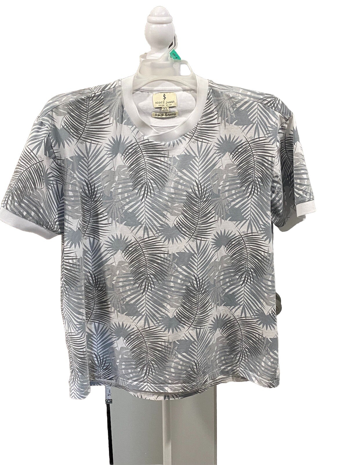 Scott James men’s XL tee gray fern leaf design short sleeve