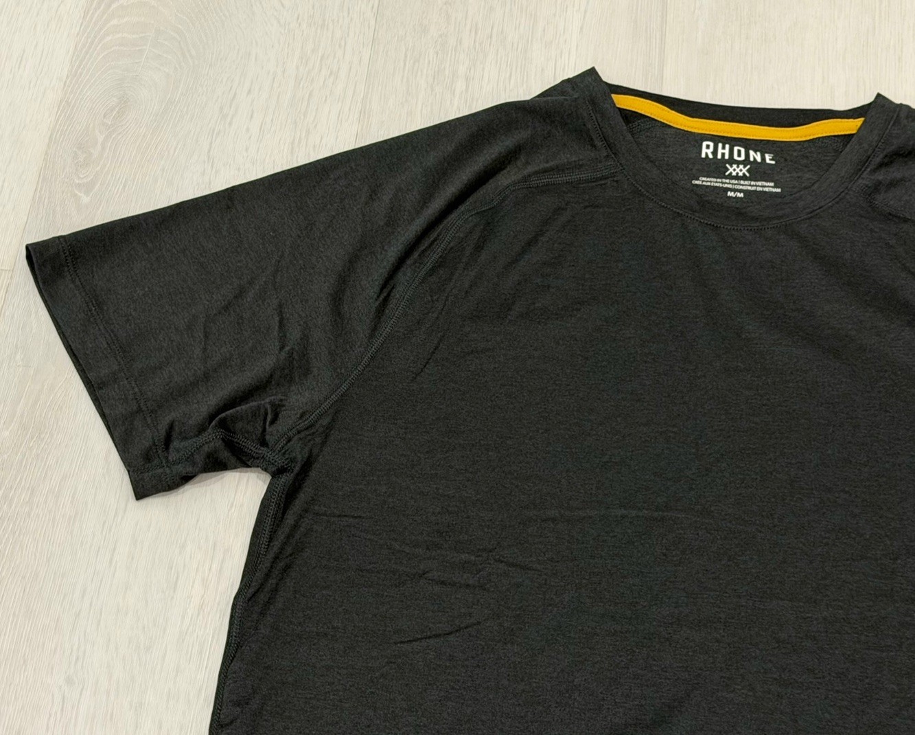 Men’s RHONE Atmosphere Tee T-shirt Short Sleeve – True Black Heather – M $58