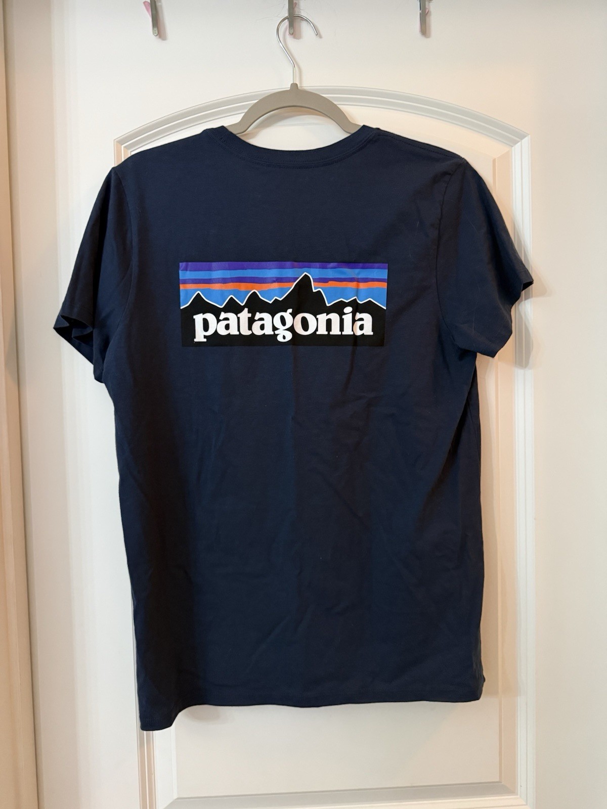 Patagonia T-shirt Mens Medium Blue Organic Cotton big Logo Graphic Crew Neck