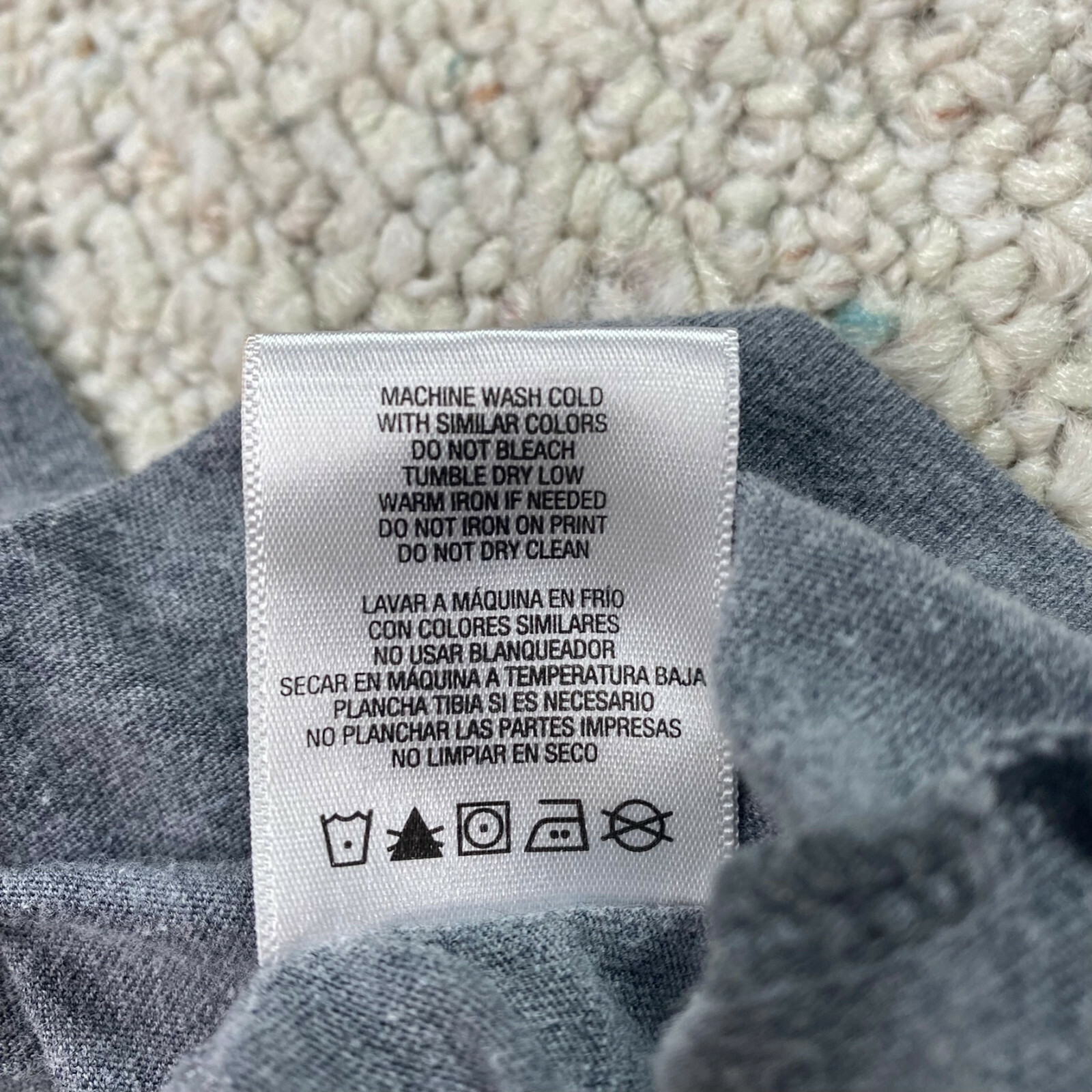 Basic Editions T Shirt sz S Gray Short Sleeve Minimalist Normcore Casual OK17