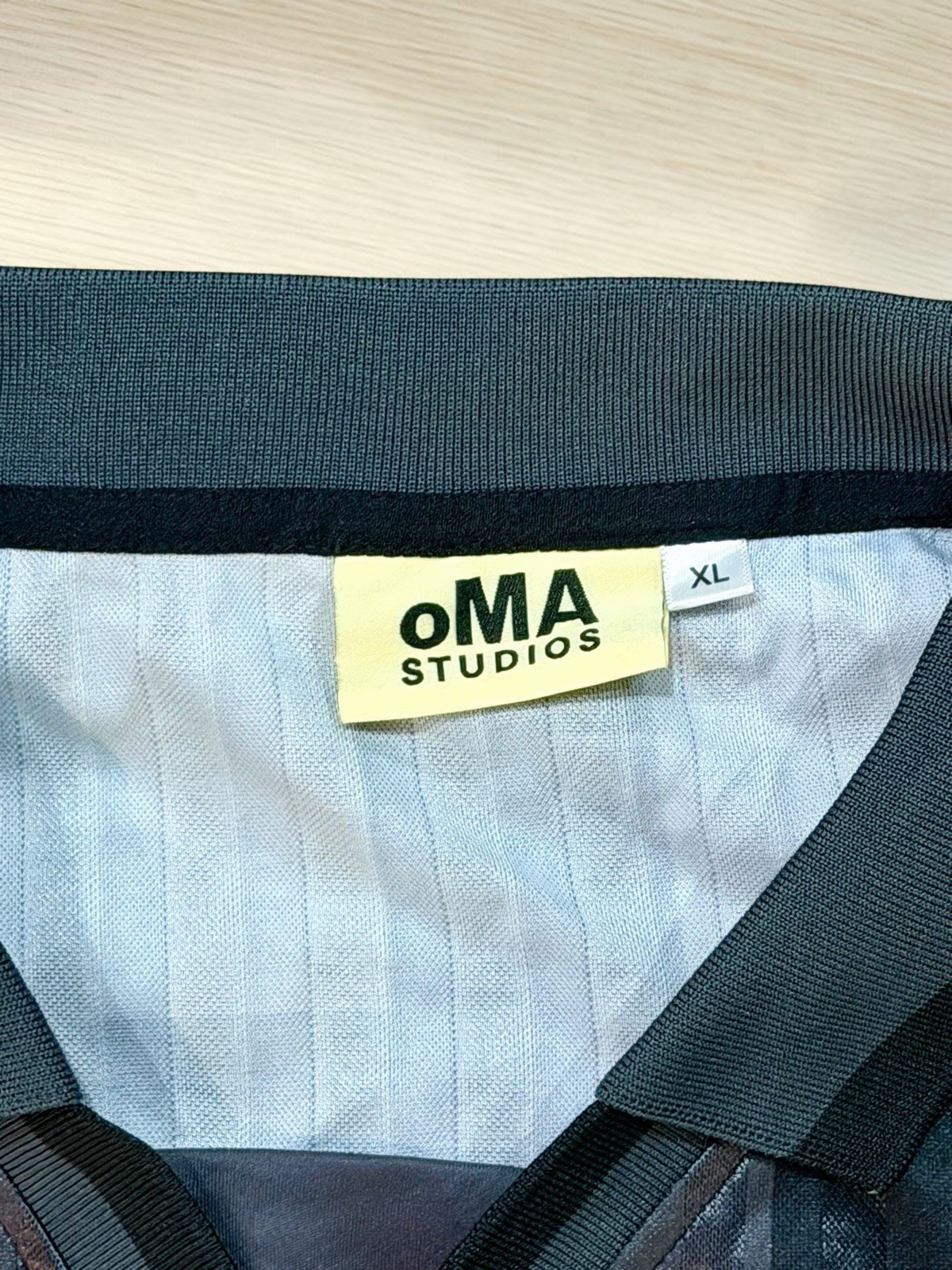 Oma Design Studio Unisex Adults’ Long Sleeve Soccer Jersey Black, Size XL NWOT
