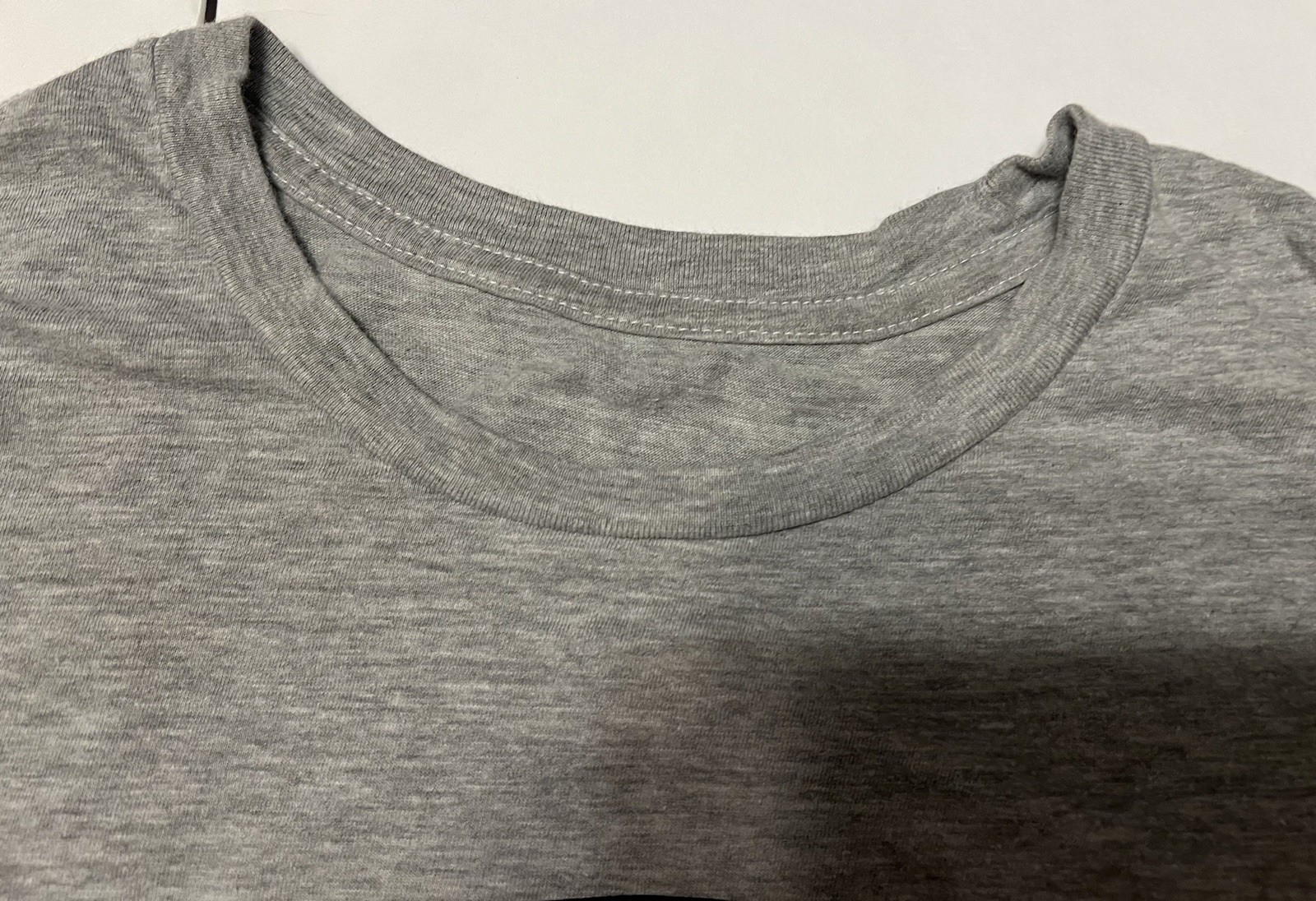 Arm The Animals Clothing Co. Gray Graphic Tshirt Large Short Sleeve Crew Neck