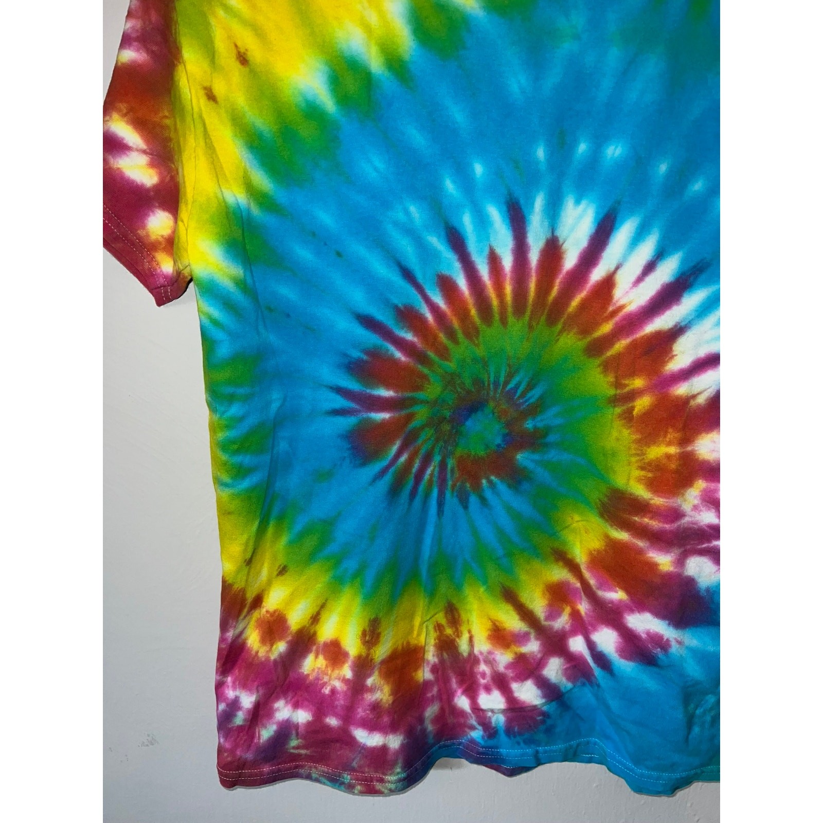 Vintage Gildan Rainbow Tie DYe Shirt Spiral Multicolor Tee VTG M Medium