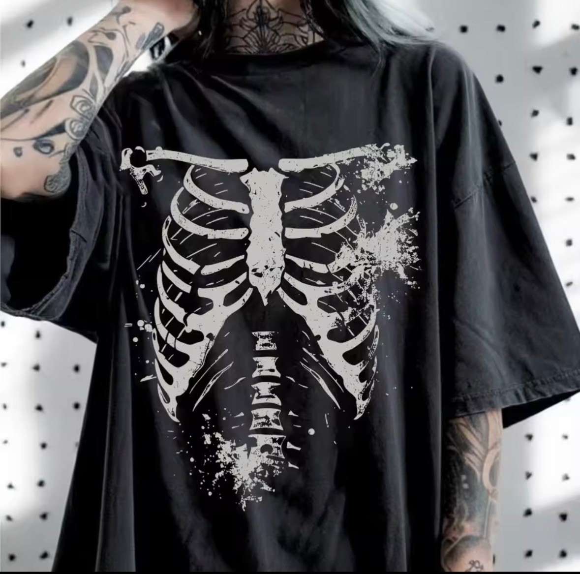 Dark style skull print large T-shirt