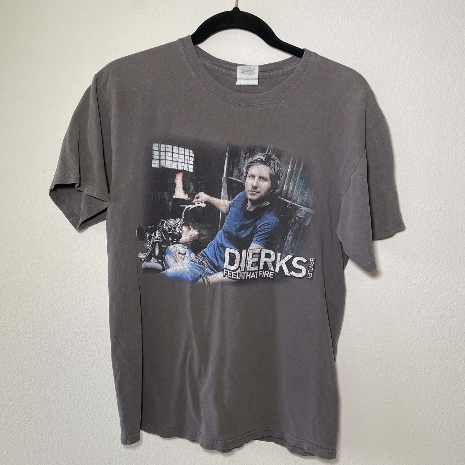Dierks Bentley Feel That Fire Country Music Concert Tour T-Shirt Size Sz Medium