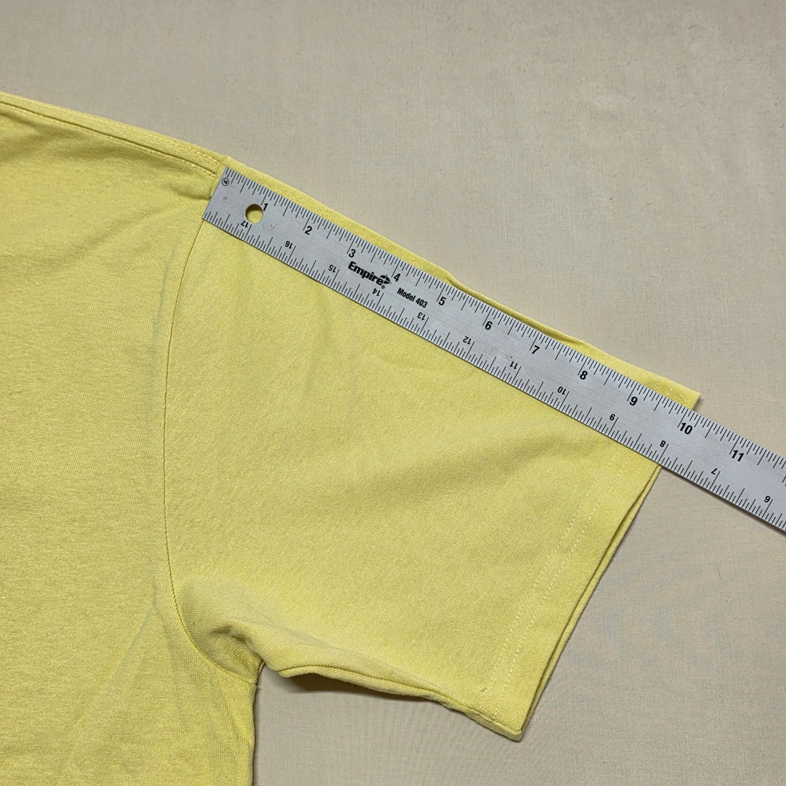 Stussy Men Yellow Crown Logo Graphic T-Shirt Size Medium Streetwear Pullover