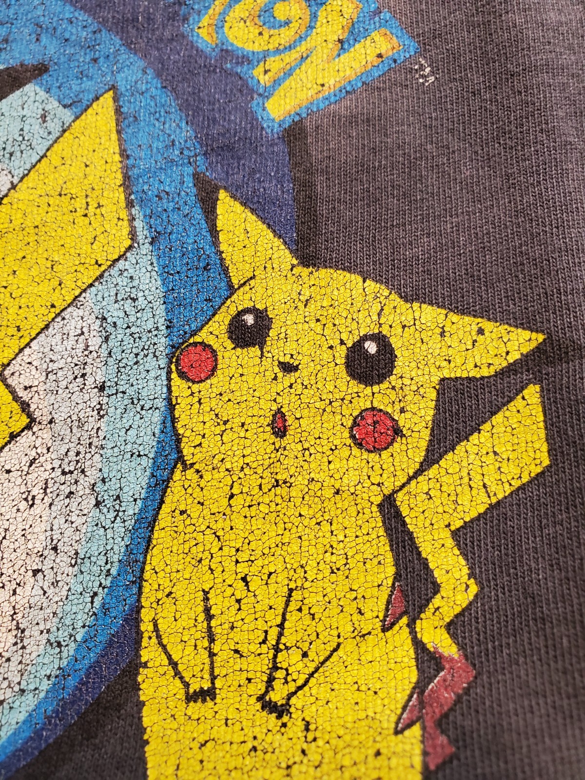 Vintage 1999 Pokemon Pikachu Nintendo T-Shirt XS Black Faded Distressed Nice!