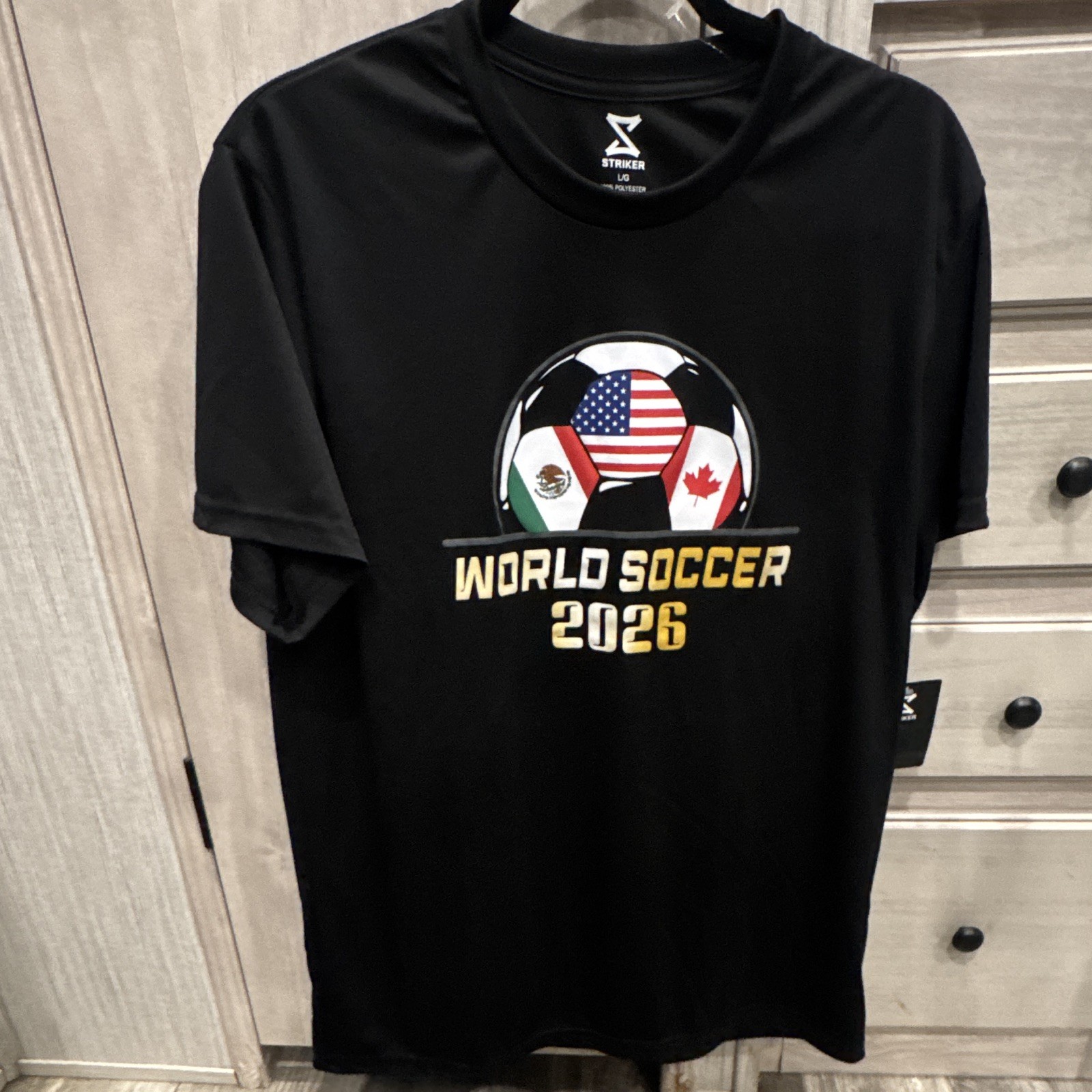 Striker L/G Shirt Men’s Large Black Short Sleeve 2026 World Soccer