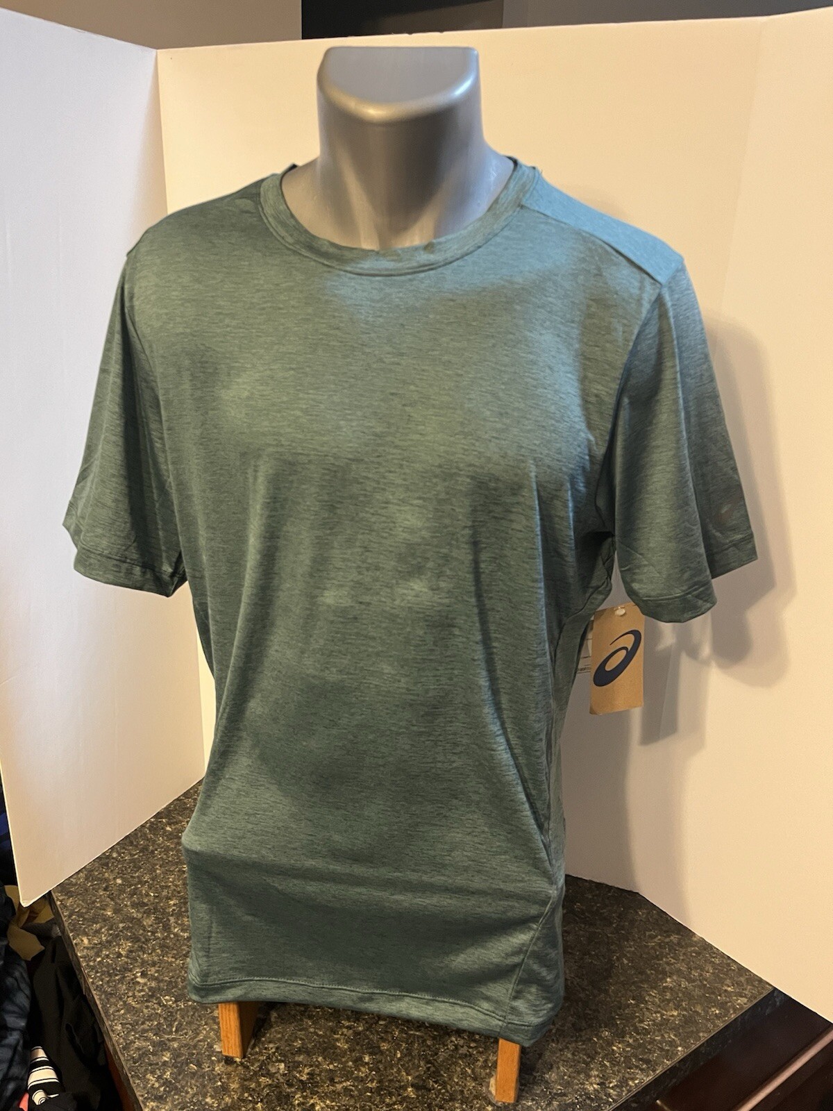 Asics Men’s T-Shirt Blue Green Teal Medium Polyester Spandex – NWT