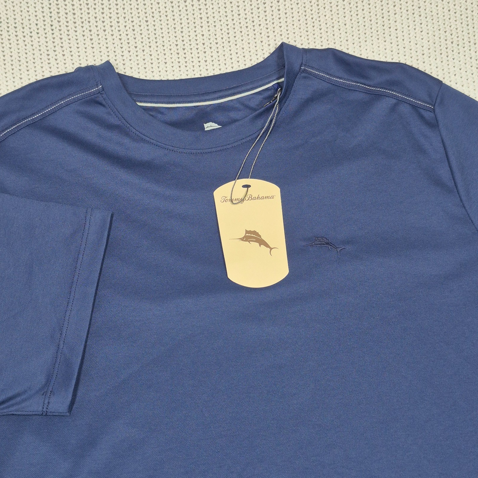 Tommy Bahama Throne Blue Crew Neck Short Sleeve T-Shirt Size Medium Soft Touch