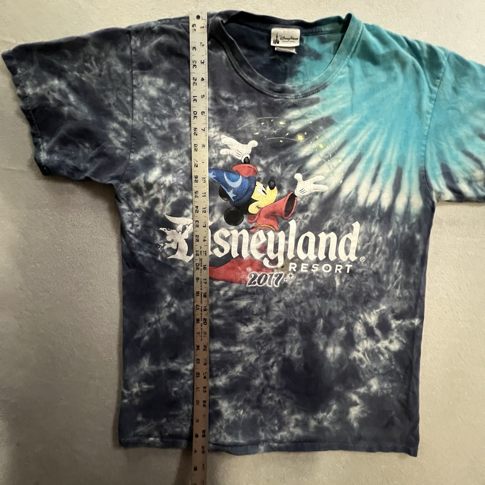 Disney Disneyland Resort Mickey Shirt Men’s Large Blue Tie Dye 2017 Graphic Tee