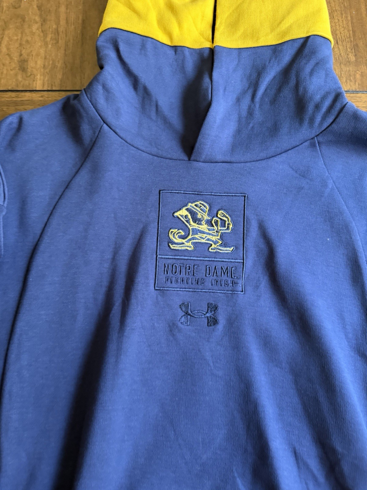 Under Armour Notre Dame Navy Blue Camo Mens Large Hooded Sweatshirt LS NWT