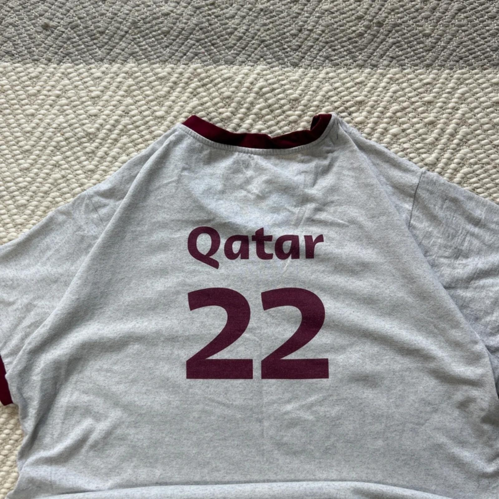 y2k ringer qatar airlines 2022 fifa world cup shirt – no tag fits like xl